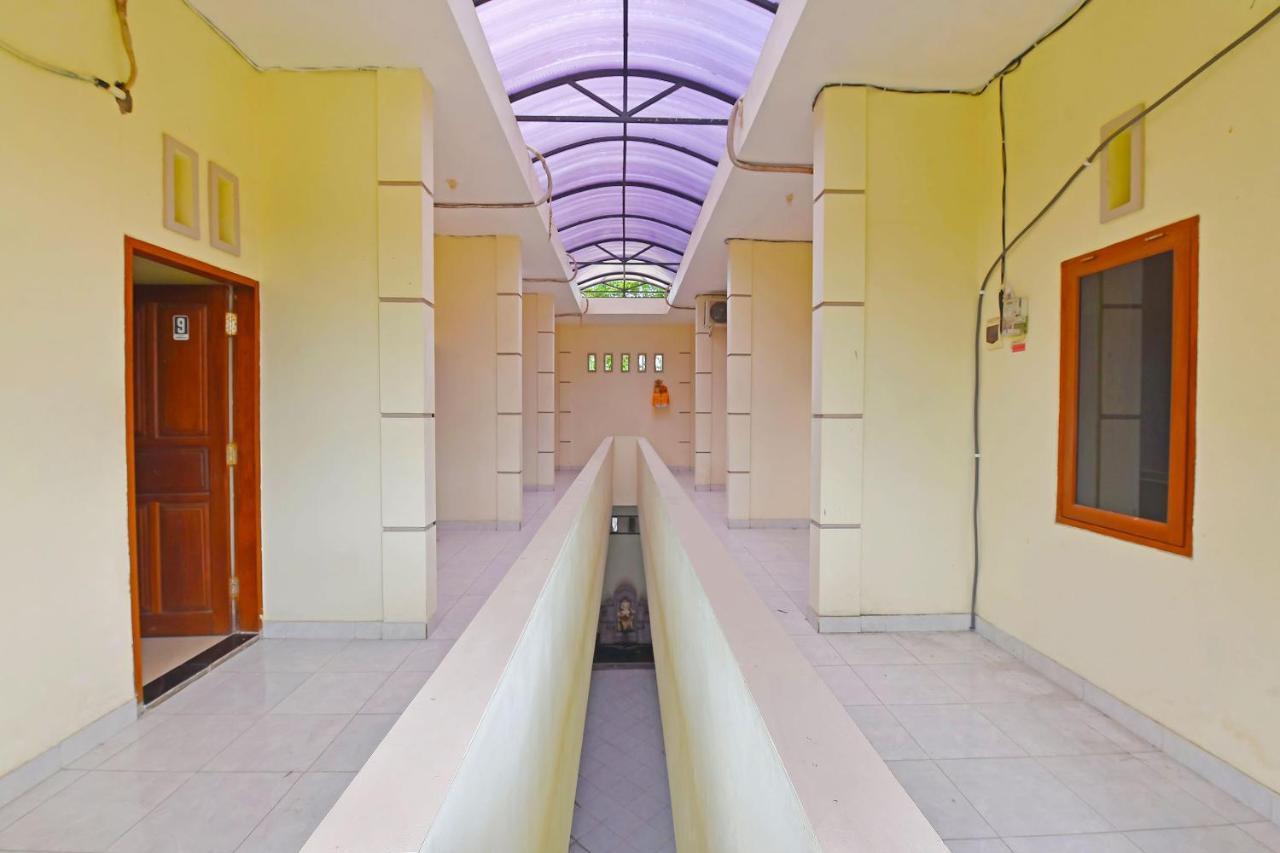 Oyo 91445 Sandat Guest House Denpasar Eksteriør bilde