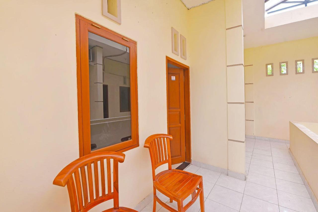 Oyo 91445 Sandat Guest House Denpasar Eksteriør bilde
